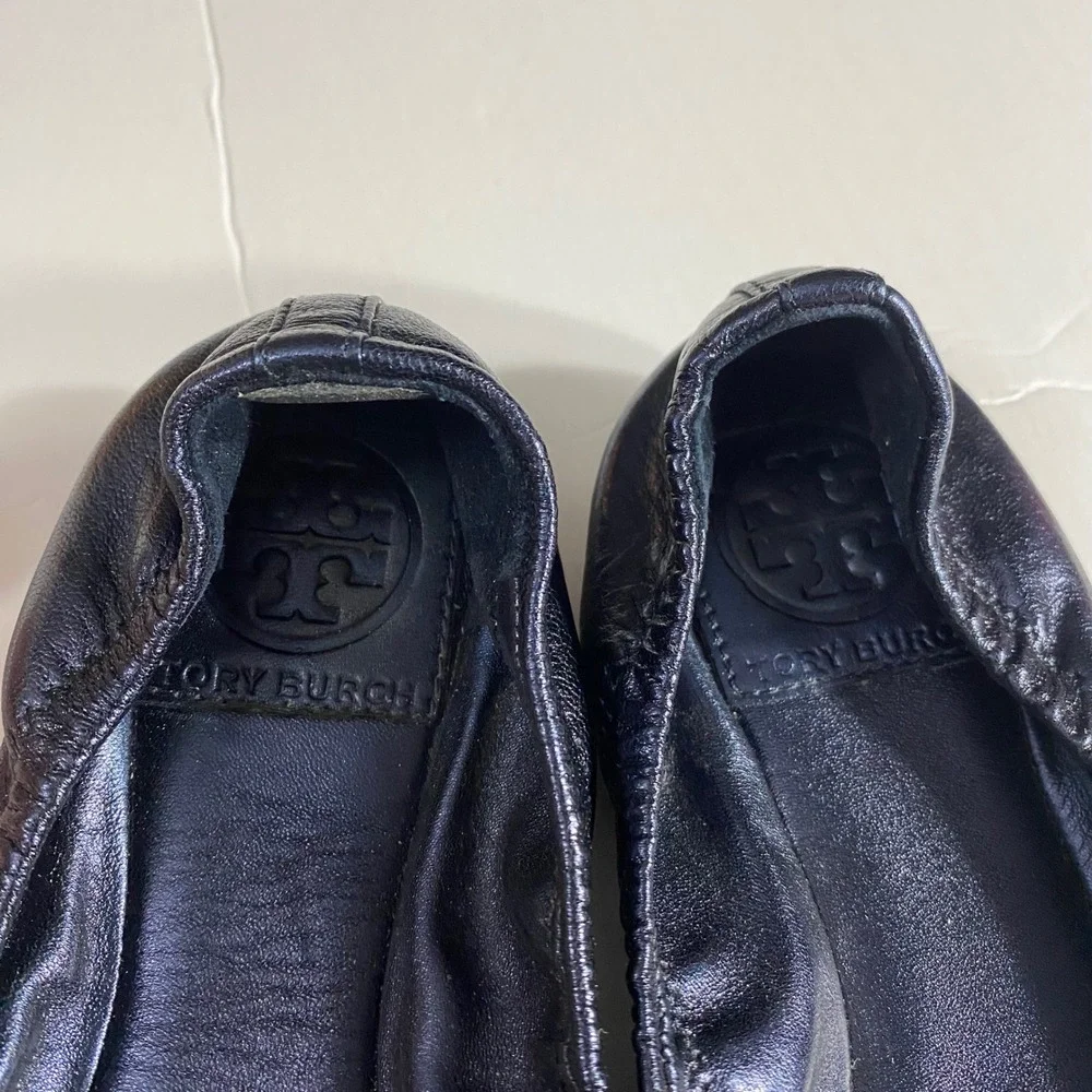 Tory Burch Reva Navy Leather Ballet Flats Rhinestone Encrusted Medallion‎ Size 6